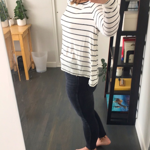 3/$20 NWT Old Navy Luxe Striped Raglan Sleeve Tee, size Small 🖤 - Picture 12 of 12